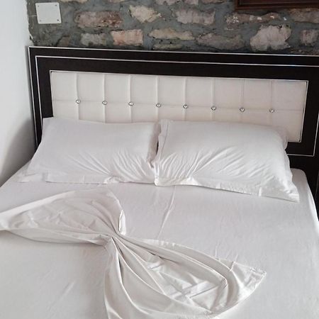 Karafil Guesthouse Gjirokastër Екстериор снимка