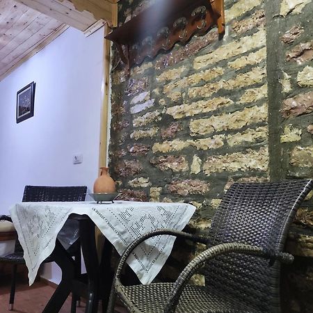 Karafil Guesthouse Gjirokastër Екстериор снимка