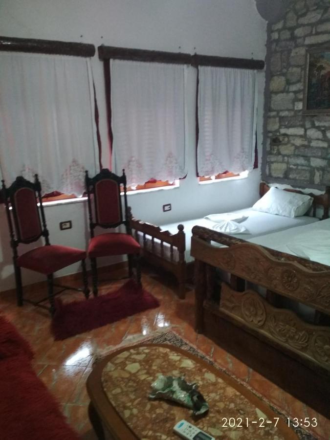 Karafil Guesthouse Gjirokastër Екстериор снимка