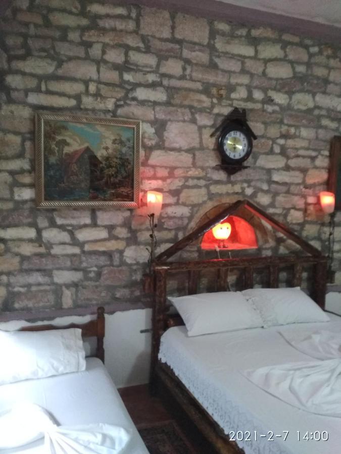 Karafil Guesthouse Gjirokastër Екстериор снимка