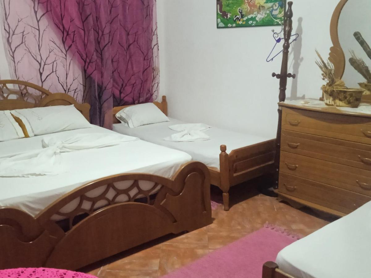 Karafil Guesthouse Gjirokastër Екстериор снимка